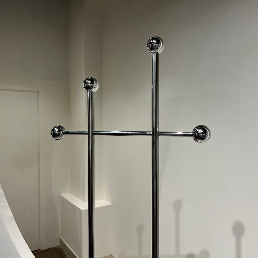 Berici Clothes Hanging Stand - Fixturic