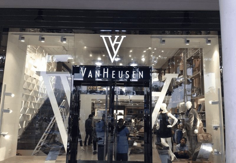 Van Heusen - Fixturic